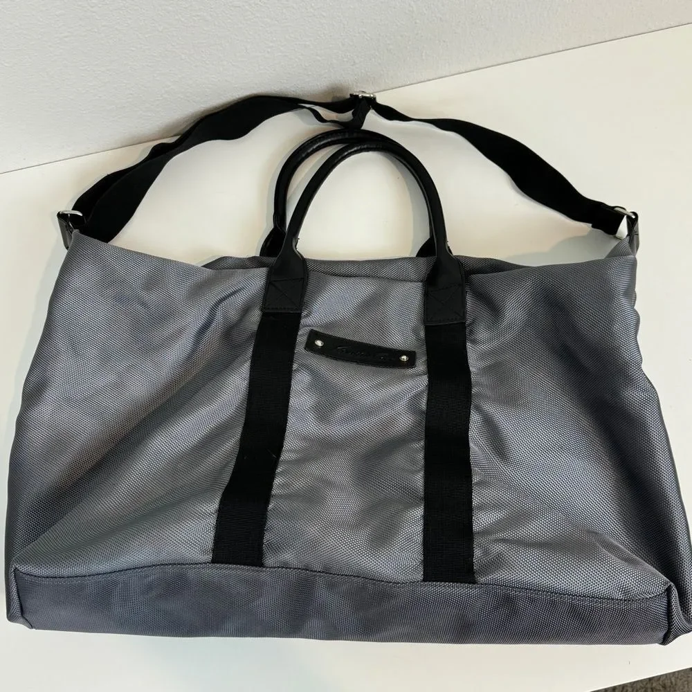 Kenneth Cole New York some wear